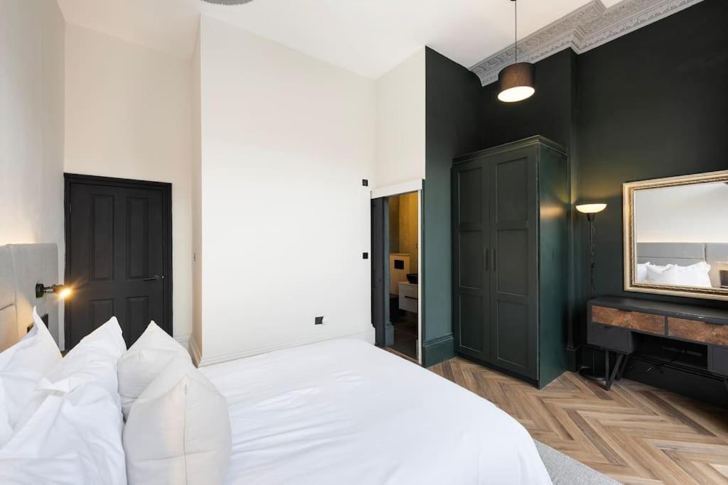 High End Free Parking Wifi Balcony Ensuite Cheltenham Zewnętrze zdjęcie